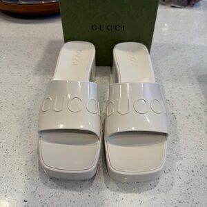 Gucci Women's Cream Slide Sandals